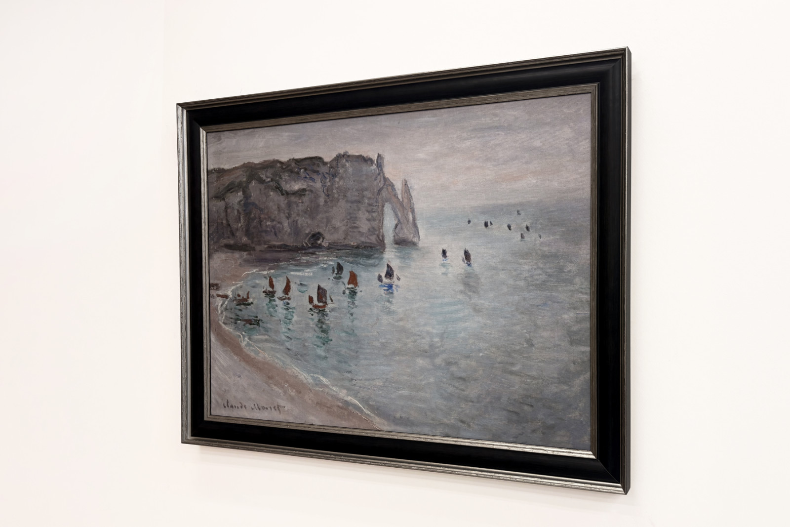 Etretat, Porte d’Aval: barcos de pesca saliendo del puerto - Claude Monet