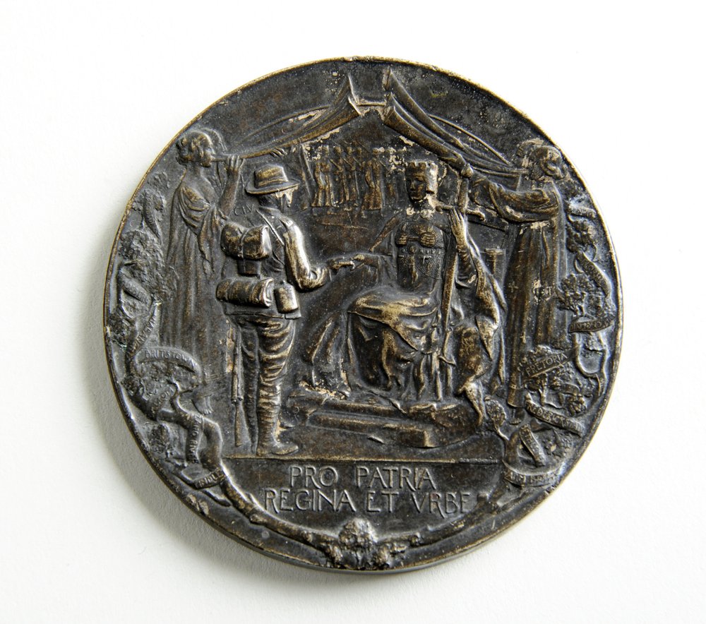 Medalla para conmemorar el regreso de los Voluntarios Imperiales de la Ciudad de la Guerra de los Bóers de George James Frampton