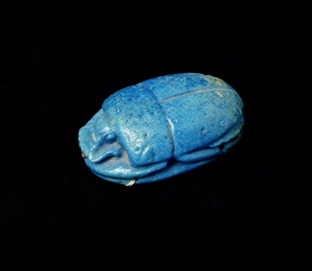 Escarabeo de una momia, procedente de Tebas de New Kingdom Egyptian