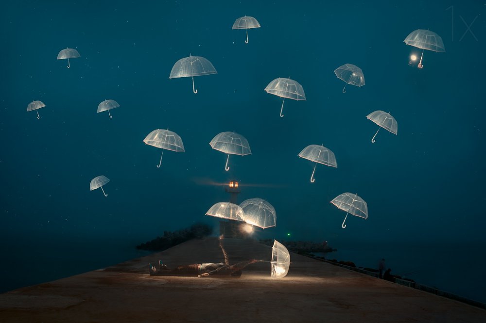 La noche de los paraguas flotantes de Alexandar Lazarov
