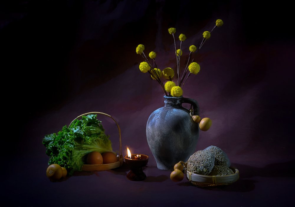 Naturaleza muerta de la cosecha a la luz de las velas de Alice Sheng