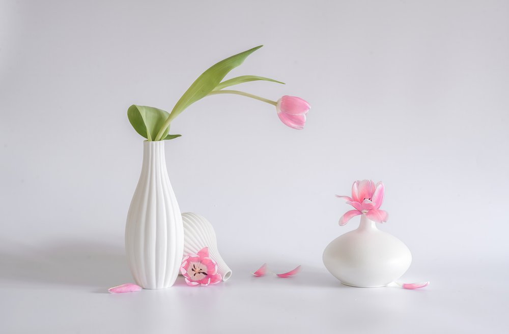 Arreglo floral de tulipanes rosa pálido de Alice Sheng
