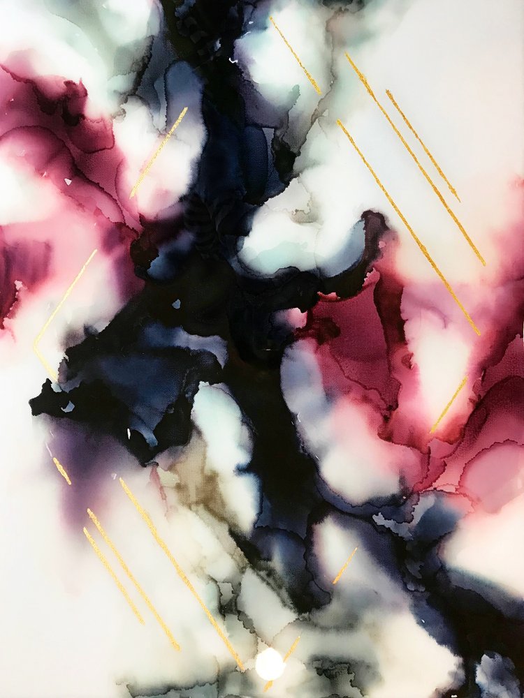 Fluido magenta y dorado abstracto de Alyson Storms