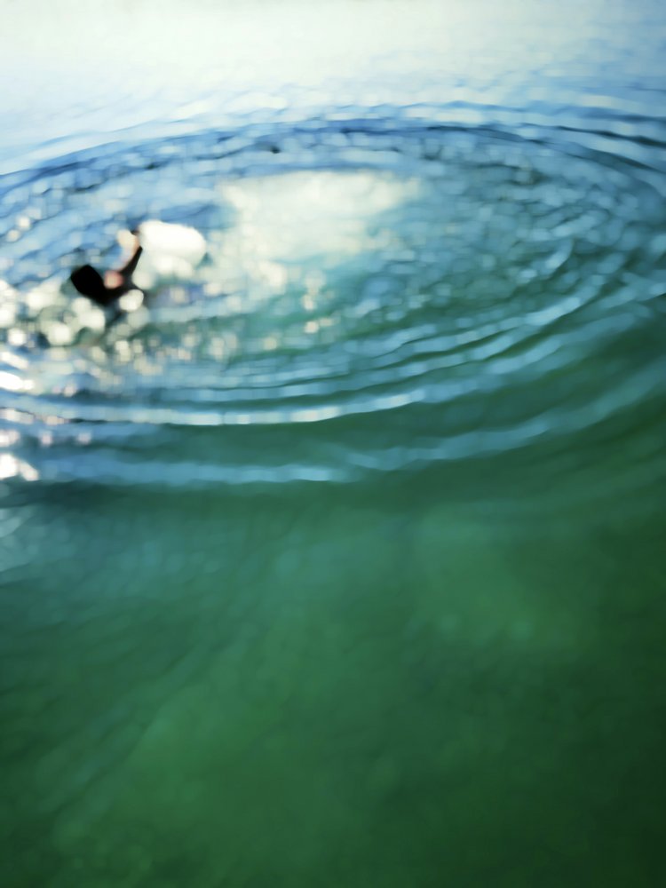 Surfista bajo la superficie de Angelo Cerantola