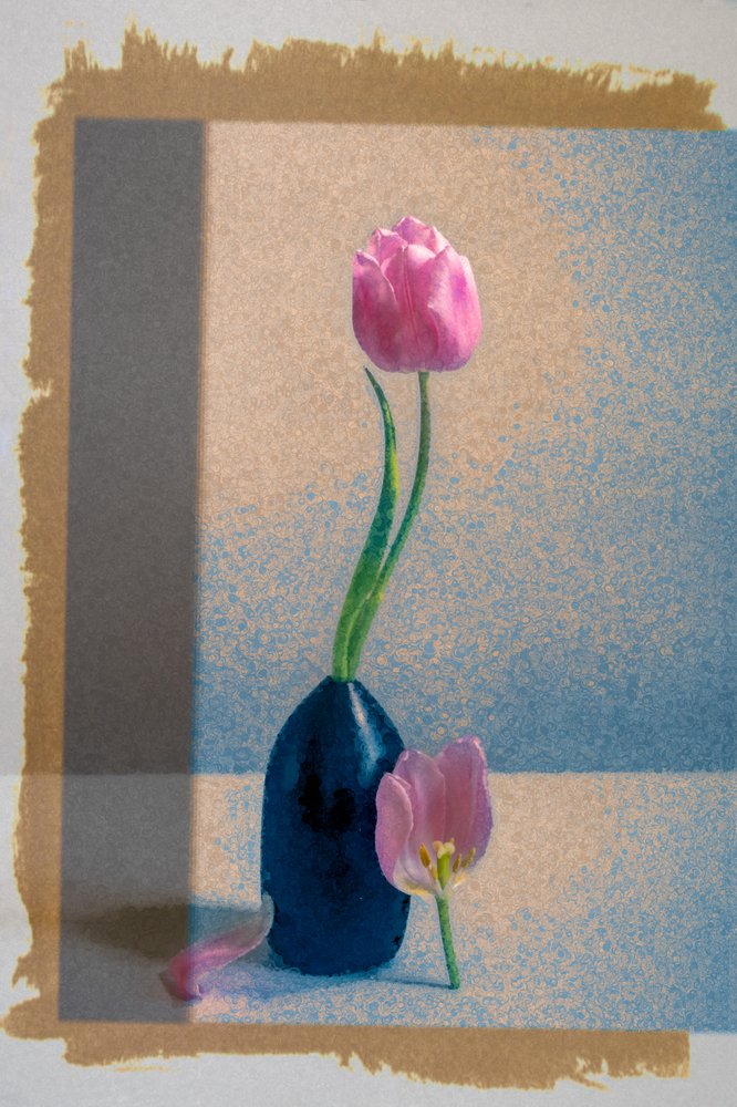 Naturaleza muerta con tulipanes rosas de Birdie Ni