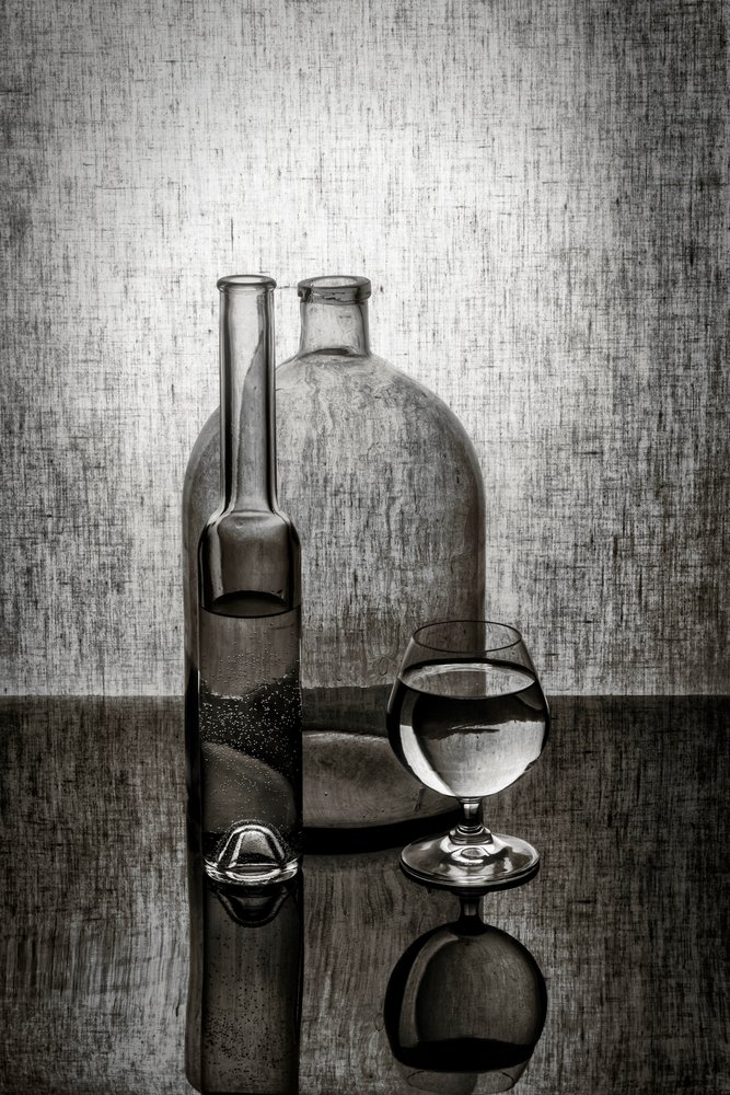 Reflejos de botellas de vidrio de Brig Barkow