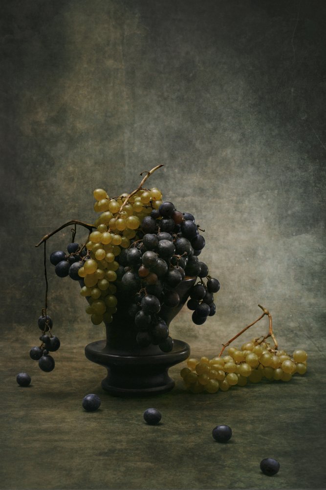 Naturaleza muerta con uvas melancólicas de Brig Barkow