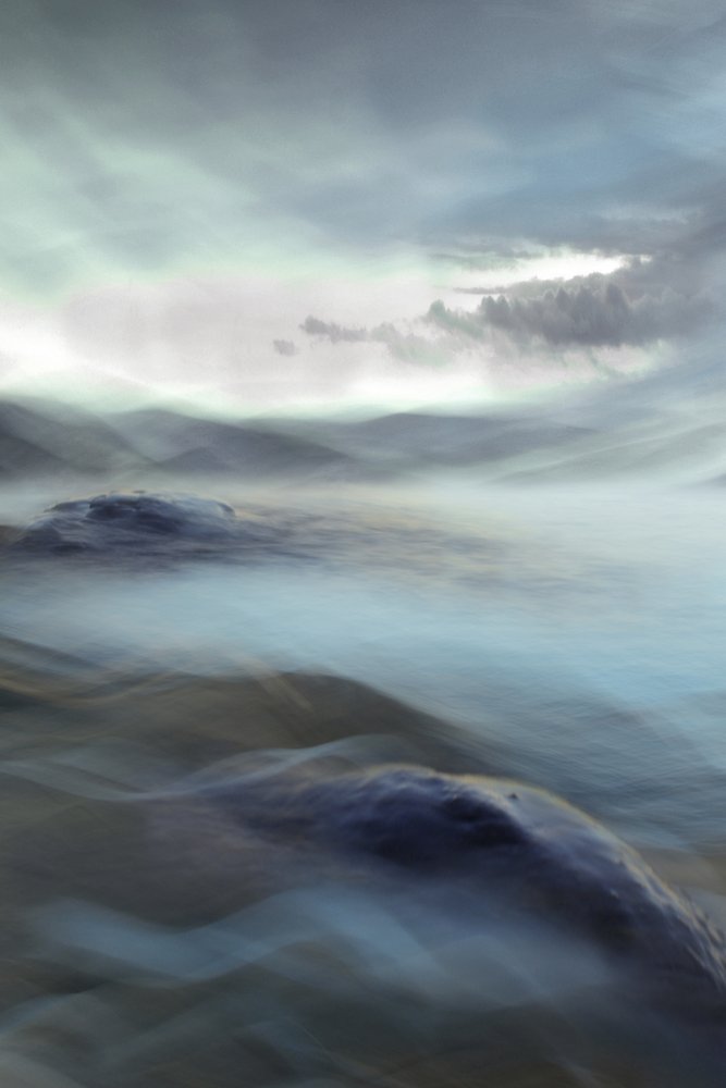 Paisaje abstracto en azul brumoso de Christina Sillen