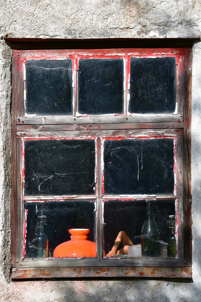 Ventana roja rústica de Christina Sillen