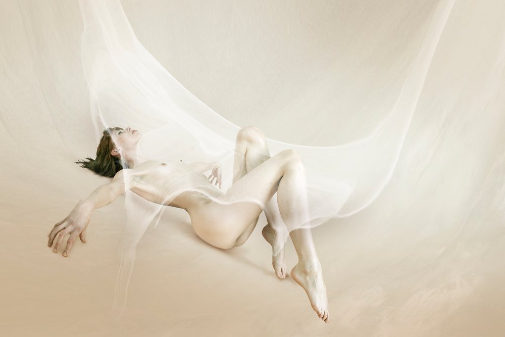 Desnudo etéreo y flotante de Christine von Diepenbroek
