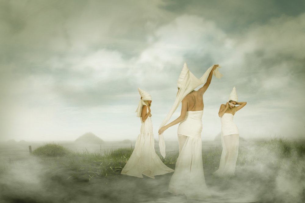 Mujeres de la Niebla Etérea de Christine von Diepenbroek
