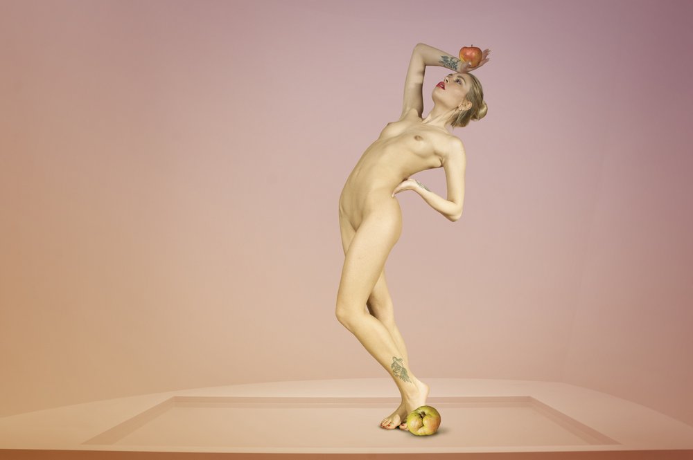 Equilibrio en un desnudo elegante de Christine von Diepenbroek