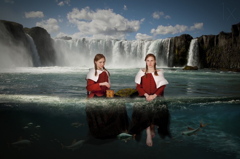 Sirenas en la cascada de Christine von Diepenbroek