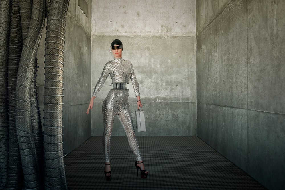 Mujer elegante y futurista de Christine von Diepenbroek