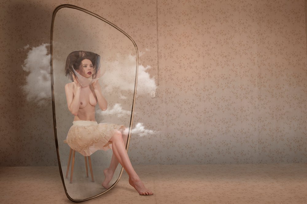 Mujer en una burbuja de nubes de Christine von Diepenbroek
