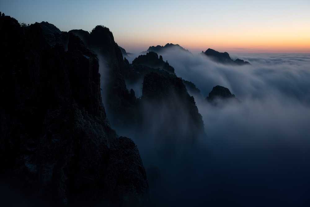 Cumbres brumosas de Chuanxu Ren