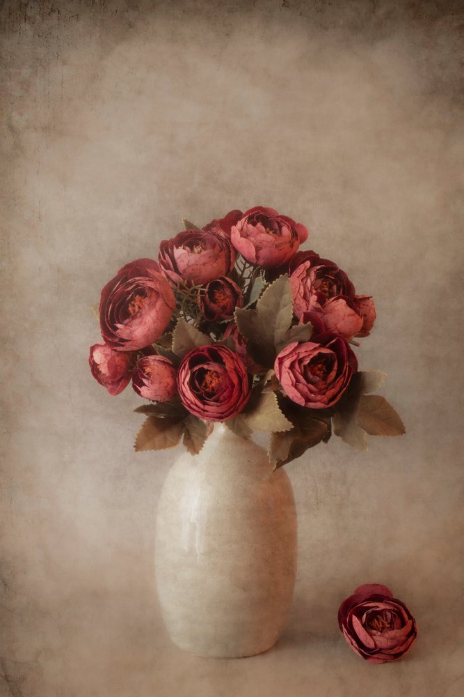 Flores rojas melancólicas de Cicek Kiral