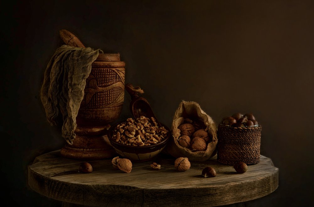 Naturaleza muerta rústica con frutos secos de Dennis Zhang