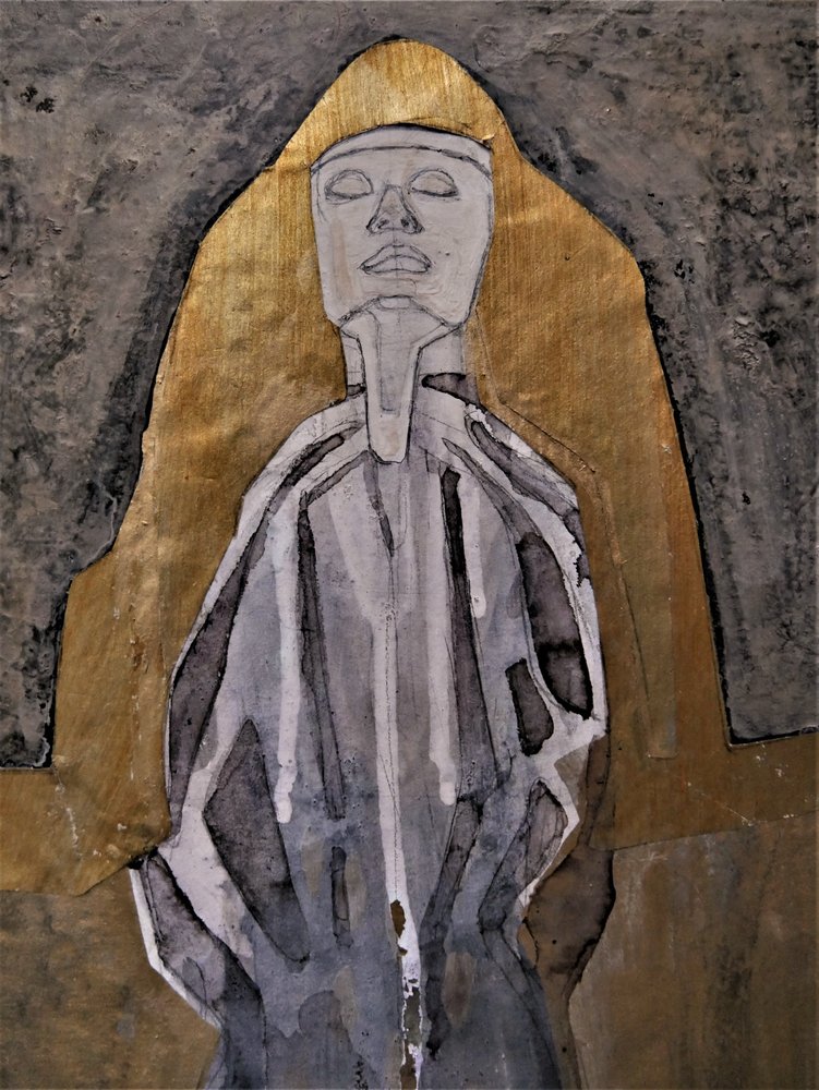 Figura meditativa dorada de Doris Schmitz