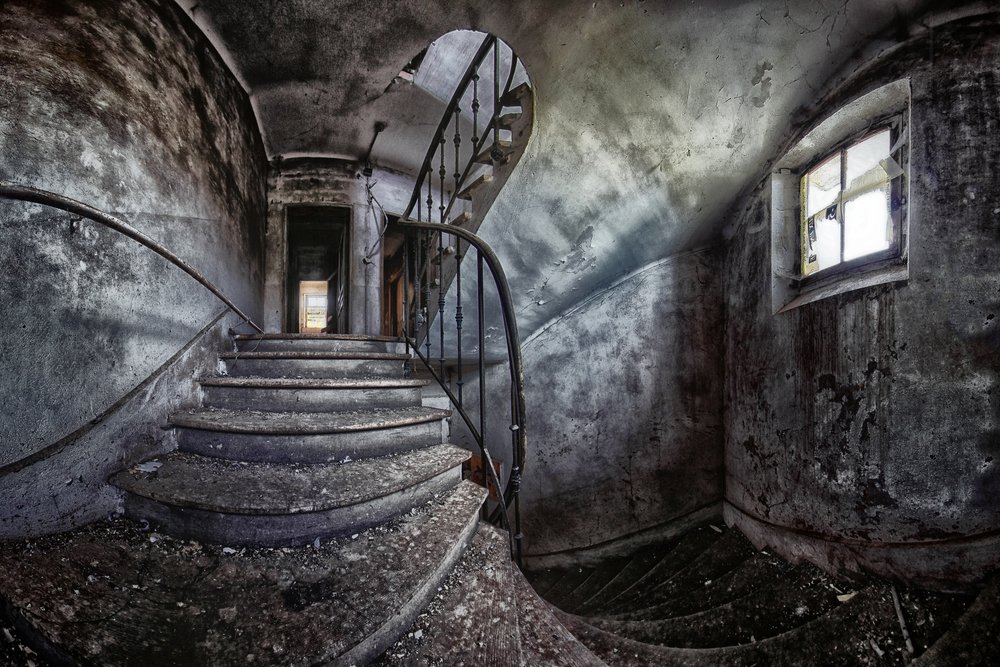 Escalera de caracol abandonada de Francois Casanova