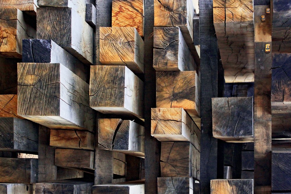 Bloques de madera apilados de estilo rústico de Francois Casanova
