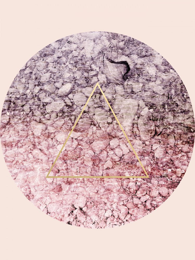 Triángulo dorado de piedra geométrica de Gemma Bardot
