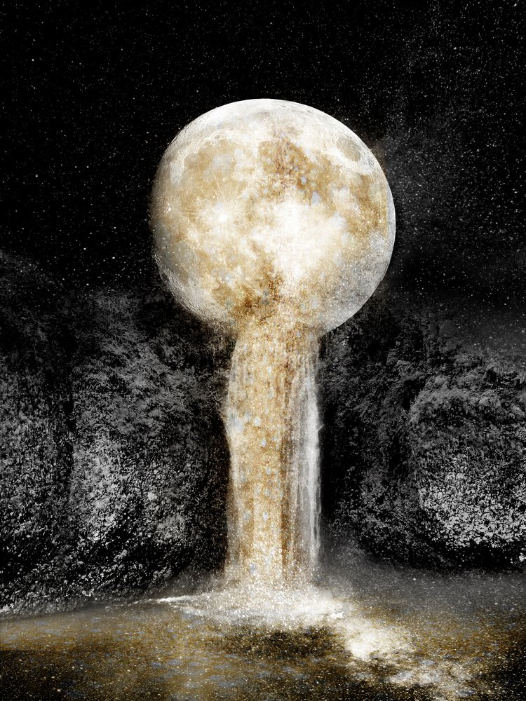 Cascada de la Luna Dorada de Gemma Bardot