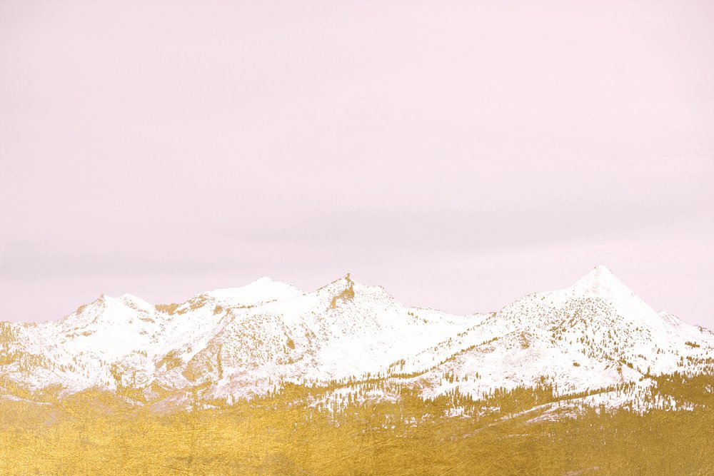 Las Montañas Nevadas Doradas de Gemma Bardot