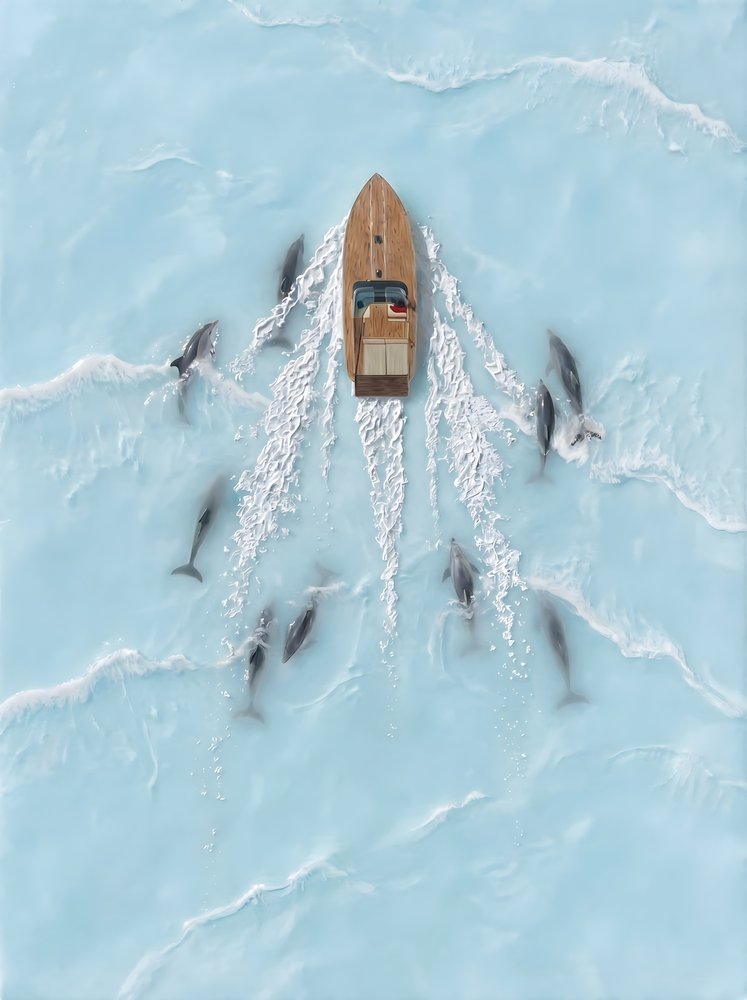 Barco «Manada de delfines» de HUGO