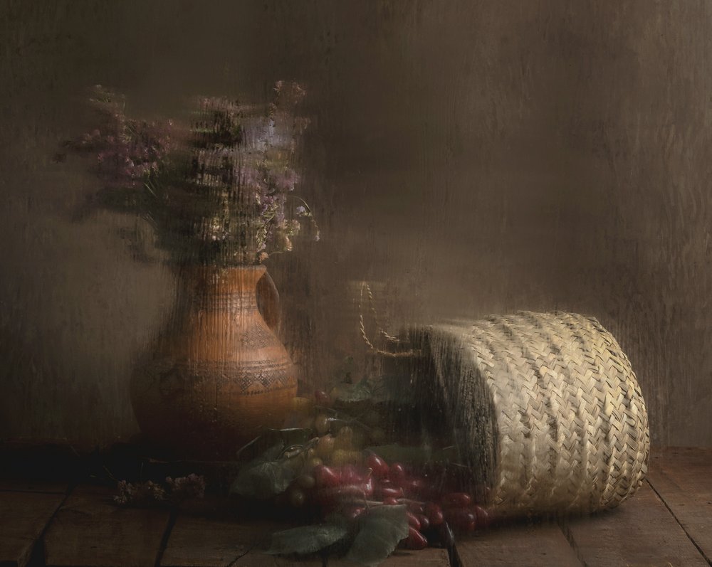 Uvas y flores rústicas de Homeira moazami