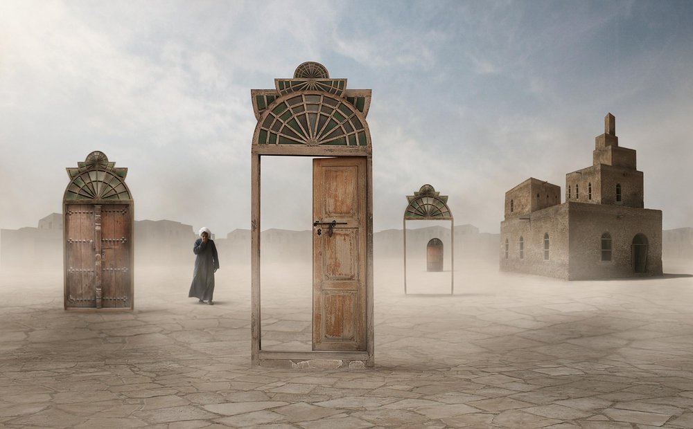 Puertas antiguas: Viaje por el desierto de Hussain Buhligaha