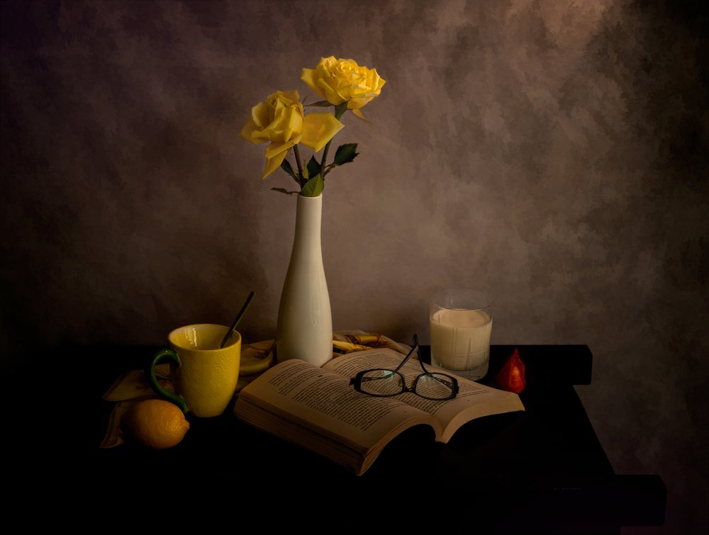 Rosas amarillas: lectura tranquila de Jie Fischer