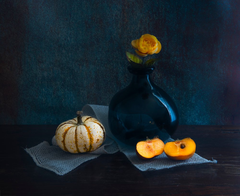 Naturaleza muerta de otoño oscuro de Judy Tseng
