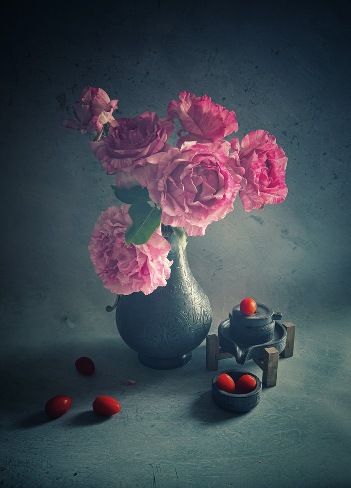 Rosas y tomates de jardín de Judy Tseng