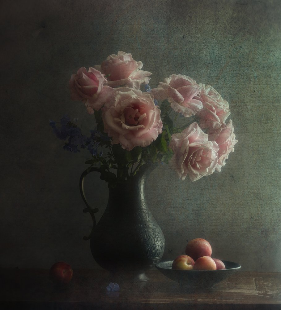 Rosas y melocotones en tonos rosados de Judy Tseng