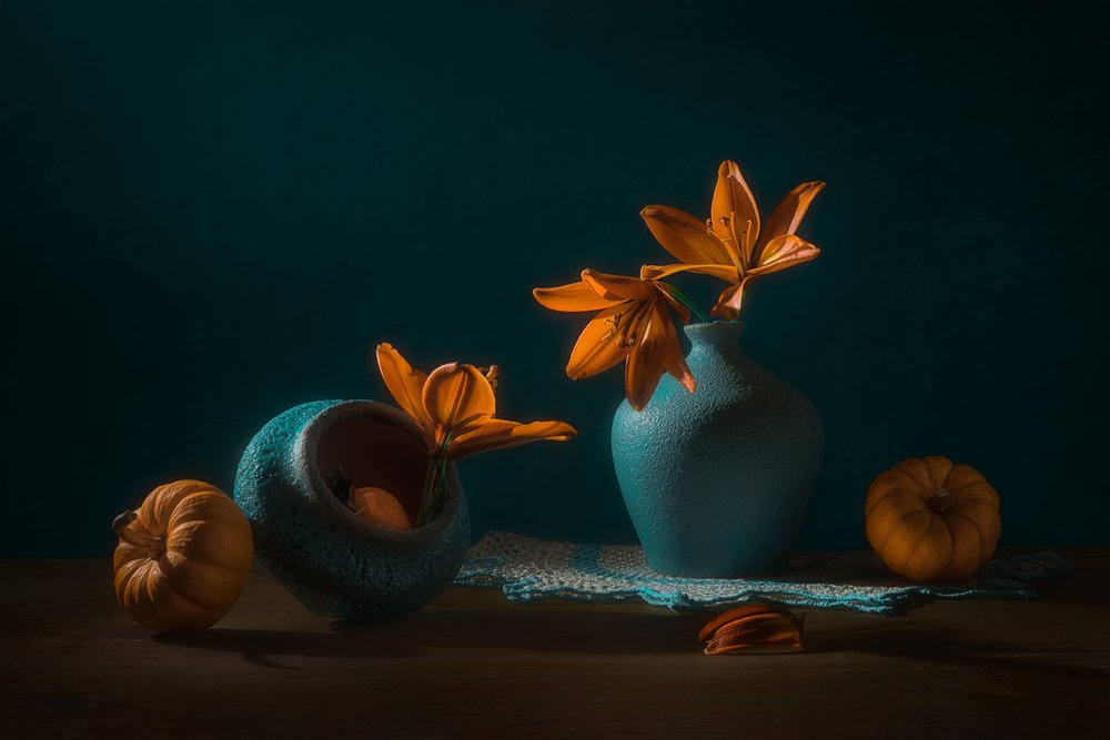 Lirios de otoño y calabazas de Lydia Jacobs