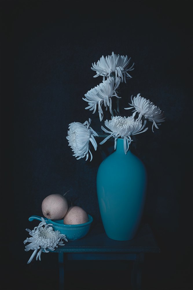 Naturaleza muerta en azul verdoso sereno de Lydia Jacobs