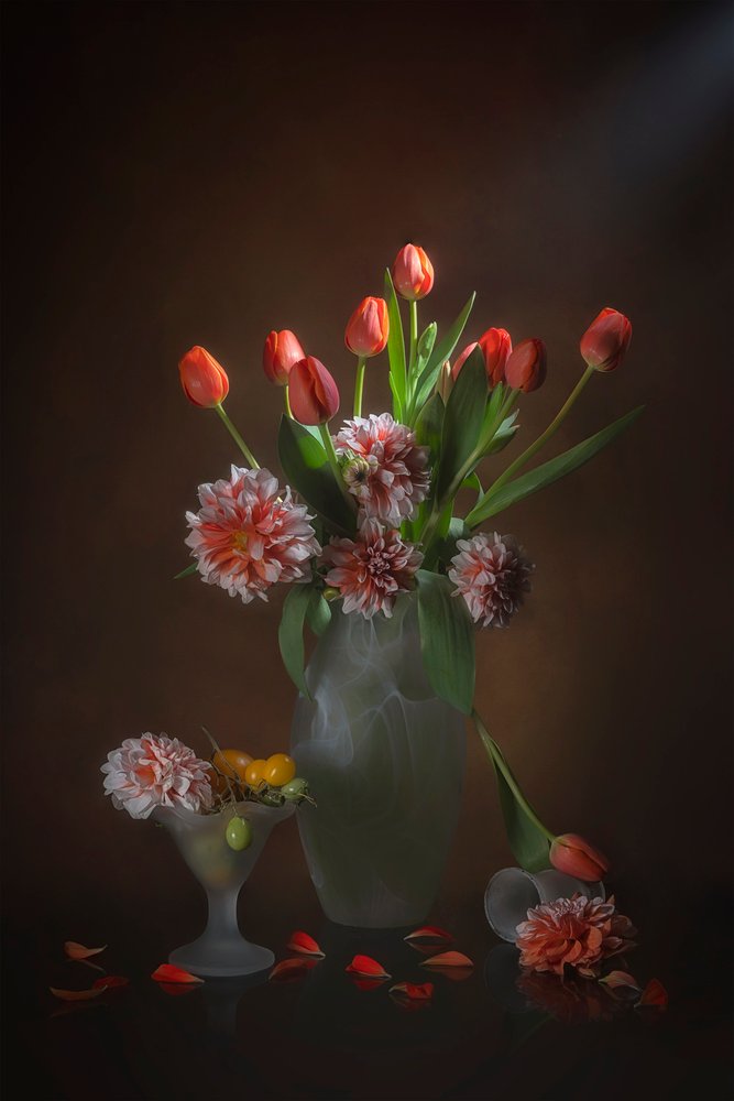 Elegante bodegón floral de Lydia Jacobs