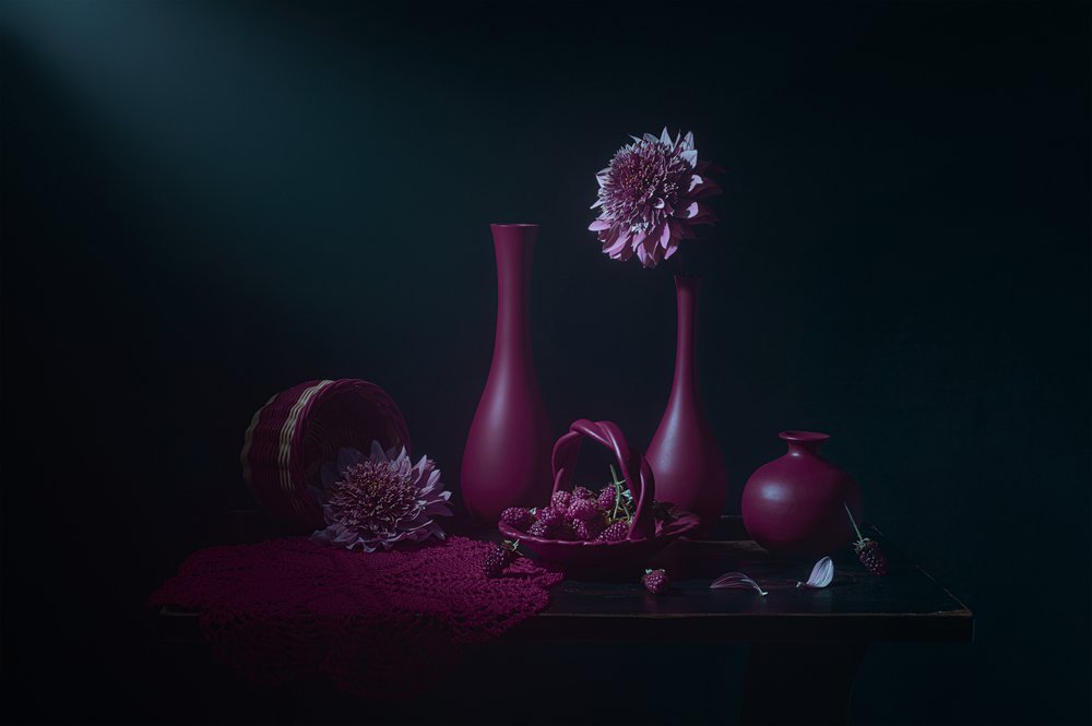 Bayas melancólicas y dalias de Lydia Jacobs