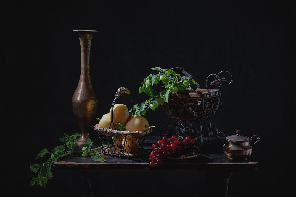 Naturaleza muerta con frutas melancólicas de Lydia Jacobs