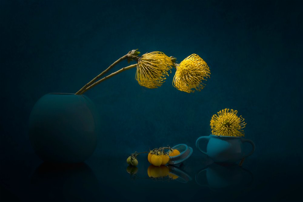 Flores amarillas melancólicas de Lydia Jacobs