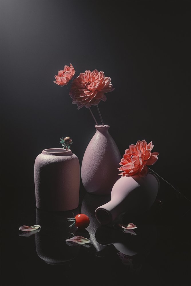 Naturaleza muerta floral en tonos rosa suaves de Lydia Jacobs