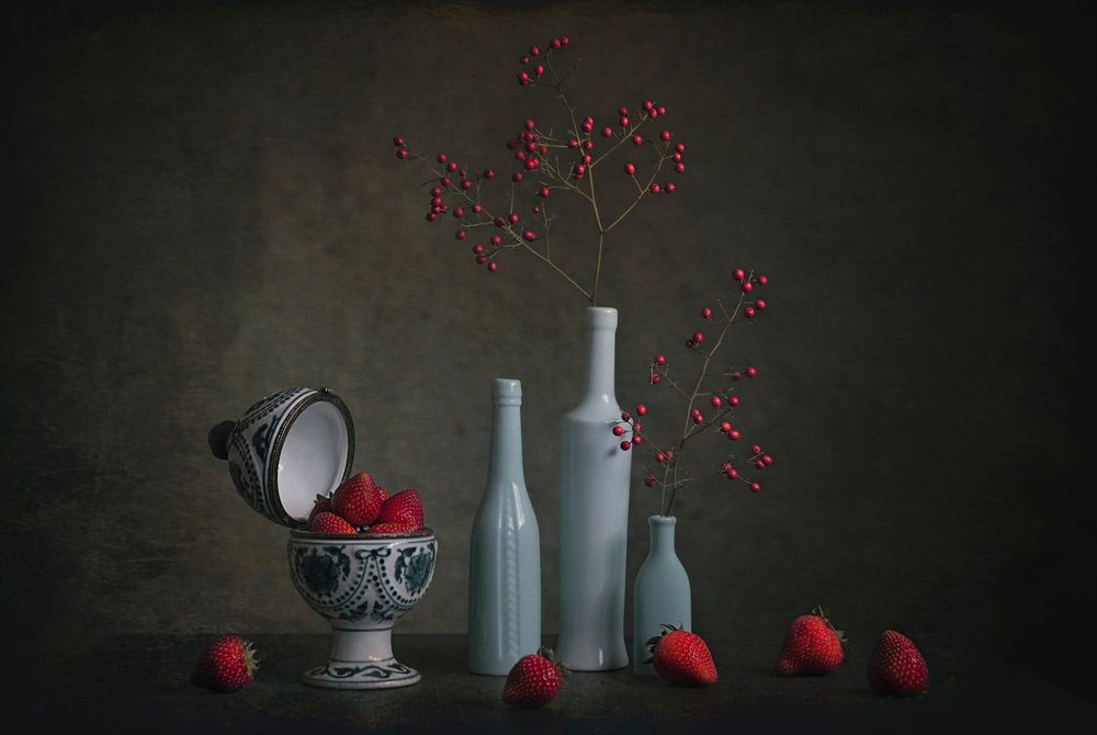 Naturaleza muerta con bayas rojas de Lydia Jacobs