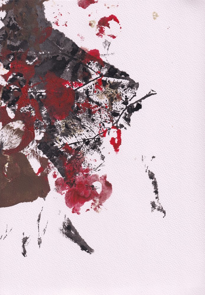 Salpicadura de pintura roja abstracta de Maira Ribena