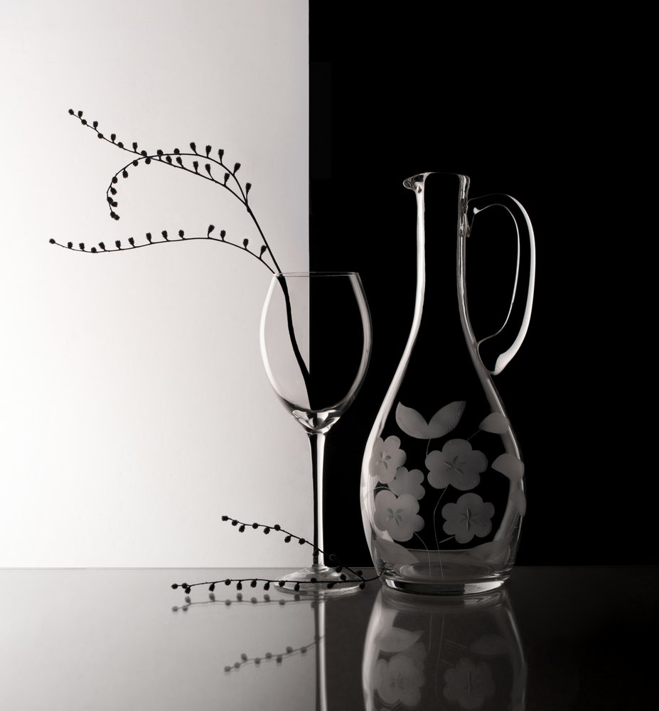 Elegante naturaleza muerta en cristal de Margareth Perfoncio