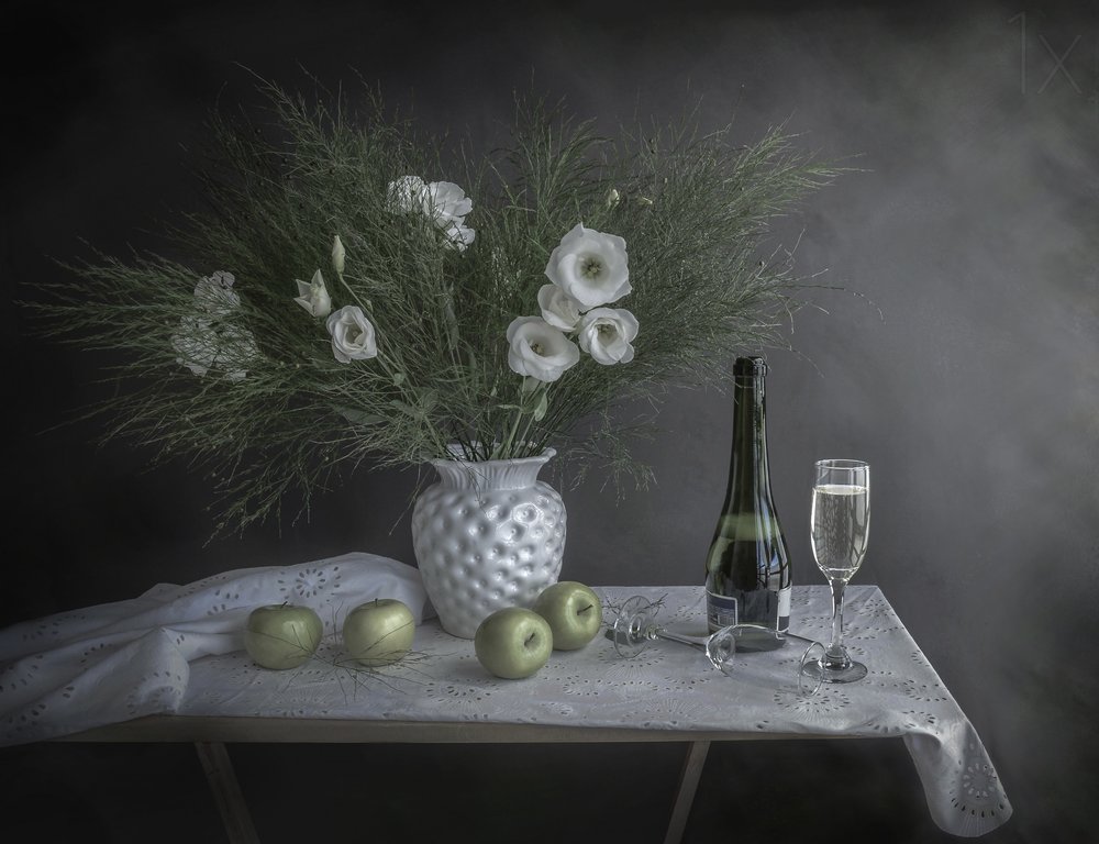 Flores y champán de Margareth Perfoncio