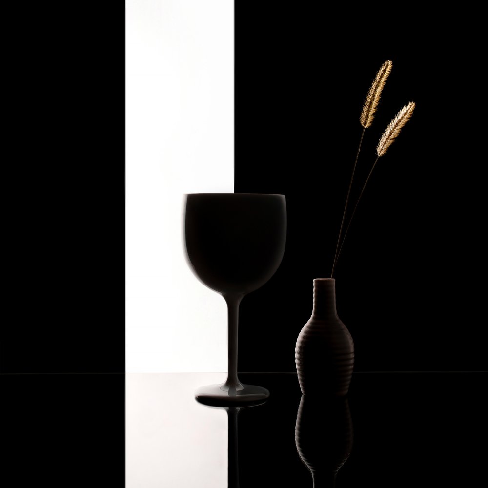 Naturaleza muerta minimalista en blanco y negro de Margareth Perfoncio