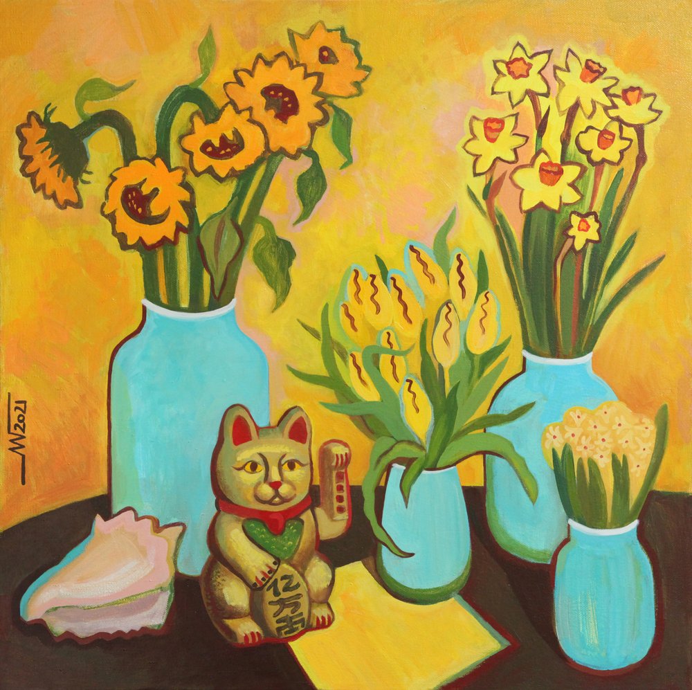 Flores alegres y gato de la suerte de Marina Gorkaeva