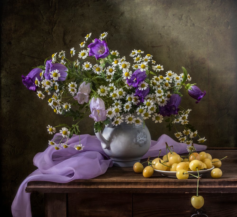 Margaritas y cerezas amarillas de Olga Aleksandrovna