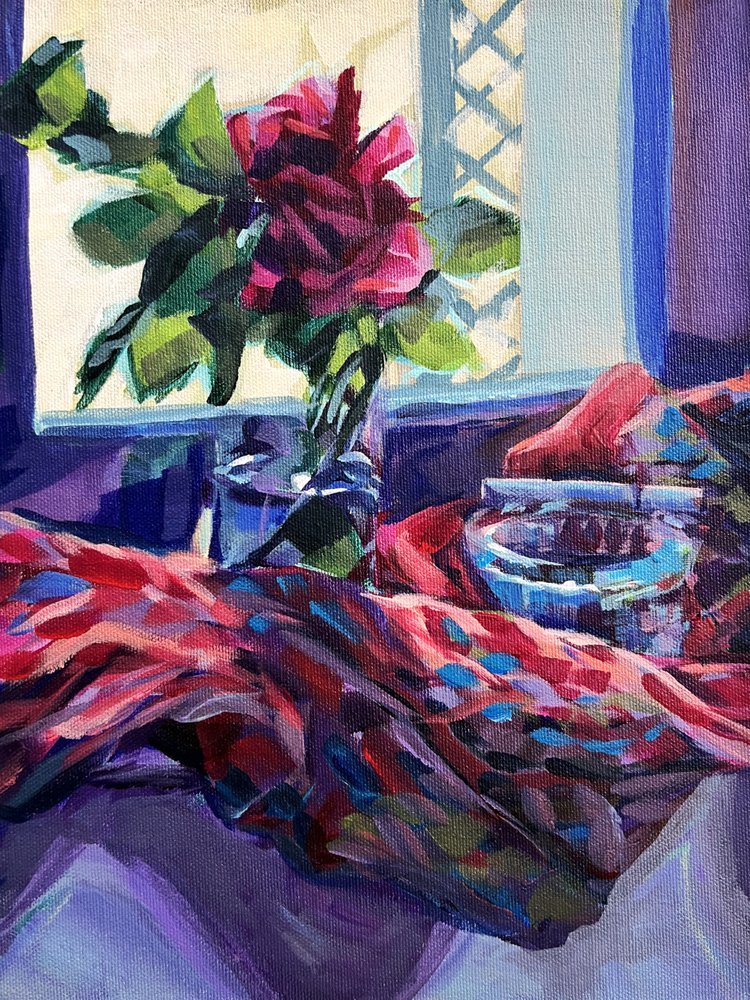Naturaleza muerta con ventana y rosas de colores vivos de Pauline Wegman | Key and Sea Creative